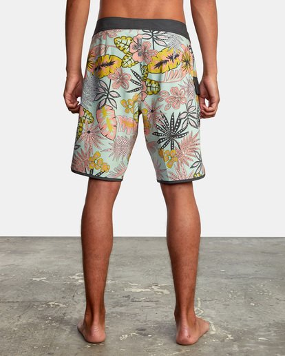 2 Eastern Boardshorts 20" Green MA117EAS RVCA