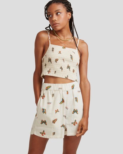 1 Mel G Flutter Pops Short White UVJNS00102 RVCA