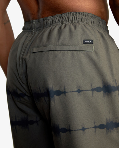7 Yogger Stretch Elastic Waist Shorts 17" Brown V201TRYS RVCA