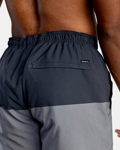 9 Yogger Stretch Elastic Waist Shorts 17" Black V201TRYS RVCA