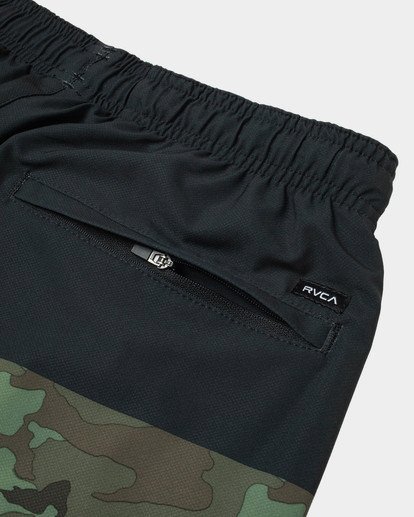 4 Yogger Stretch Elastic Waist Shorts 17" Black V201TRYS RVCA
