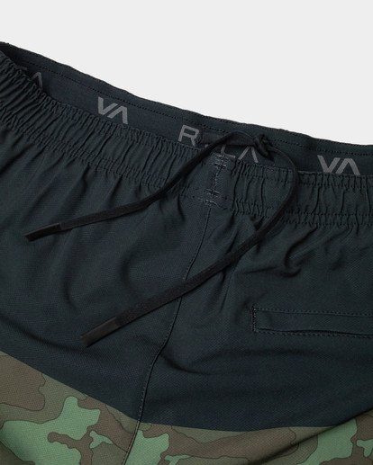 11 Yogger Stretch Elastic Waist Shorts 17" Black V201TRYS RVCA