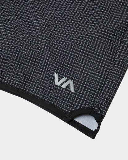 10 Yogger Stretch Elastic Waist Shorts 17" Black V201TRYS RVCA