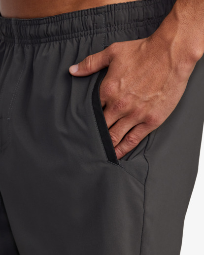 11 YOGGER STRETCH ATHLETIC SHORTS 17" Grey V201TRYS RVCA