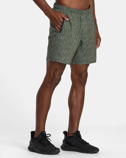5 Yogger Stretch Elastic Waist Shorts 17" Beige V201TRYS RVCA