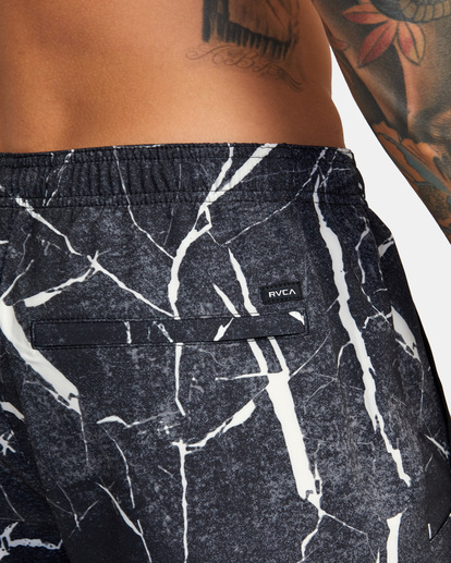 7 Yogger Stretch Elastic Waist Shorts 17" White V201TRYS RVCA