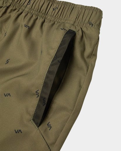 13 Yogger IV Elastic Waist Shorts 17" Brown V2091YGR RVCA