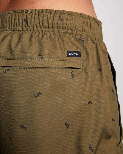 11 Yogger IV Elastic Waist Shorts 17" Brown V2091YGR RVCA