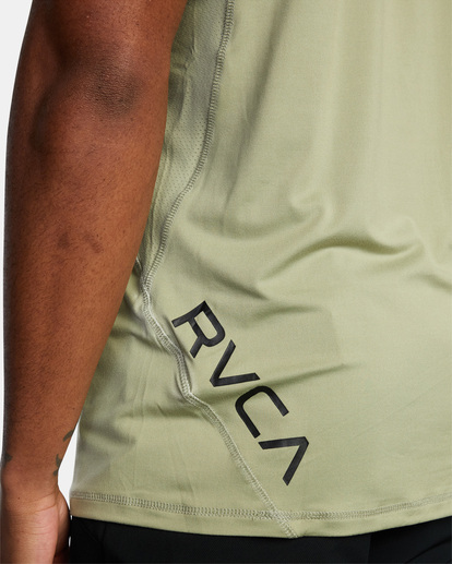 7 Sport Vent Performance Tee Green V9021RSV RVCA