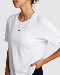 2 VA Essential Tee White AVJKT00135 RVCA