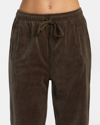 8 Seniesa Estrada Ring - Joggers for Women Black AVJNP00255 RVCA