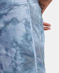 8 Arch Boardshorts 19" Blue AVYBS00109 RVCA