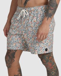 2 Barnes Elastic Boardshorts 17" White AVYBS00115 RVCA