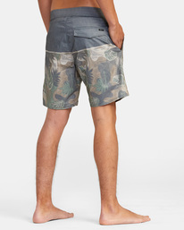 5 County Boardshorts 18" Black AVYBS00120 RVCA