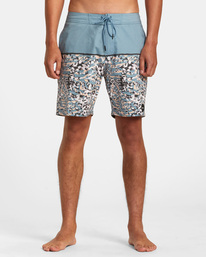 0 County Boardshorts 18" Grey AVYBS00120 RVCA