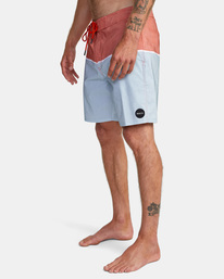 4 County Boardshorts 18" White AVYBS00120 RVCA