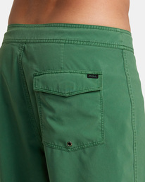 7 VA Pigment Boardshorts 18" Green AVYBS00131 RVCA