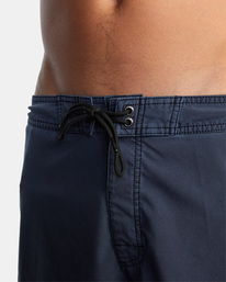 7 VA Pigment Boardshorts 18" White AVYBS00131 RVCA