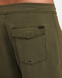 7 VA Pigment Boardshorts 18" Green AVYBS00131 RVCA