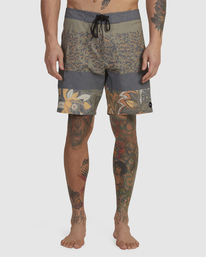 1 Patchwork Boardshorts 18" Green AVYBS00182 RVCA