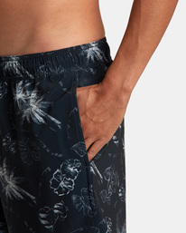 6 VA Pigment Elastic Waist Boardshorts 17" Black AVYBS00204 RVCA