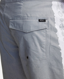 7 Venture Boardshorts 17” Green AVYBS00210 RVCA