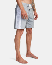 6 Venture Boardshorts 17” Green AVYBS00210 RVCA