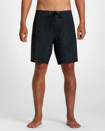 1 Apex Plus Boardshorts 18" Black AVYBS00222 RVCA