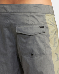 8 Island Venture Boardshorts 17" Black AVYBS00235 RVCA