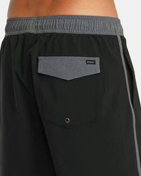 7 Eastern Plus Elastic Boardshorts 17" Black AVYBS00239 RVCA