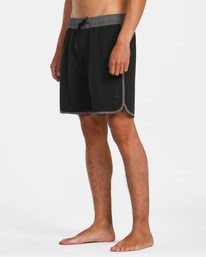 4 Eastern Plus Elastic Boardshorts 17" Black AVYBS00239 RVCA