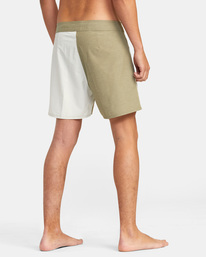 4 Edgewood Hemp Boardshorts 16" Green AVYBS00241 RVCA