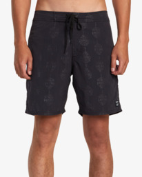 1 Mister Cartoon Smile Boardshorts 18" Black AVYBS00254 RVCA