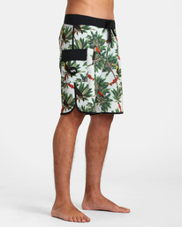 6 Eastern Boardshorts 20" Green AVYBS00261 RVCA