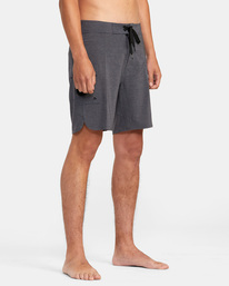 6 Eastern Boardshorts 18" Black AVYBS00262 RVCA