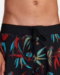 8 Eastern Boardshorts 18" Red AVYBS00262 RVCA