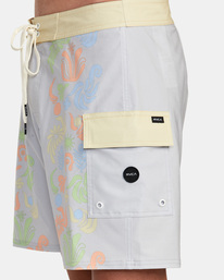 3 Strider Trunks 17" White AVYBS00274 RVCA