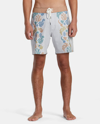 1 Strider Trunks 17" White AVYBS00274 RVCA