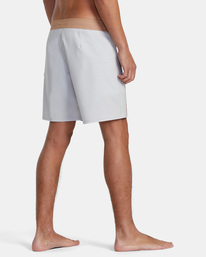5 Strider Trunks 17" White AVYBS00274 RVCA