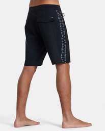 4 Hawaii Horton Apex 19" Boardshorts Black AVYBS00284 RVCA