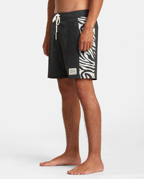 4 Bali Boardshorts  17" Black AVYBS00301 RVCA