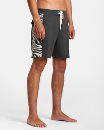 6 Bali Boardshorts  17" Black AVYBS00301 RVCA