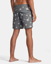 5 Freeport Boardshorts  16" Black AVYBS00331 RVCA