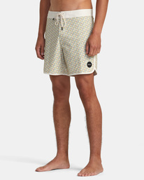 4 Freeport Boardshorts  16" White AVYBS00331 RVCA