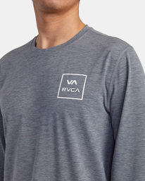 3 RVCA Long Sleeve Rashguard Grey AVYWR00117 RVCA