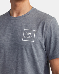 4 RVCA Short Sleeve Rashguard Grey AVYWR00118 RVCA