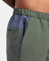 7 Outsider Packable Elastic Walkshorts 17" Green AVYWS00147 RVCA