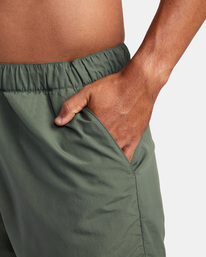 11 Outsider Packable Elastic Walkshorts 17" Green AVYWS00147 RVCA