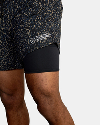 6 VA SPORT | SPORT VENT RUNNING SHORTS 15"  AVYWS00148 RVCA