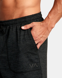 7 C-Able Elastic Walkshorts 17" Black AVYWS00157 RVCA